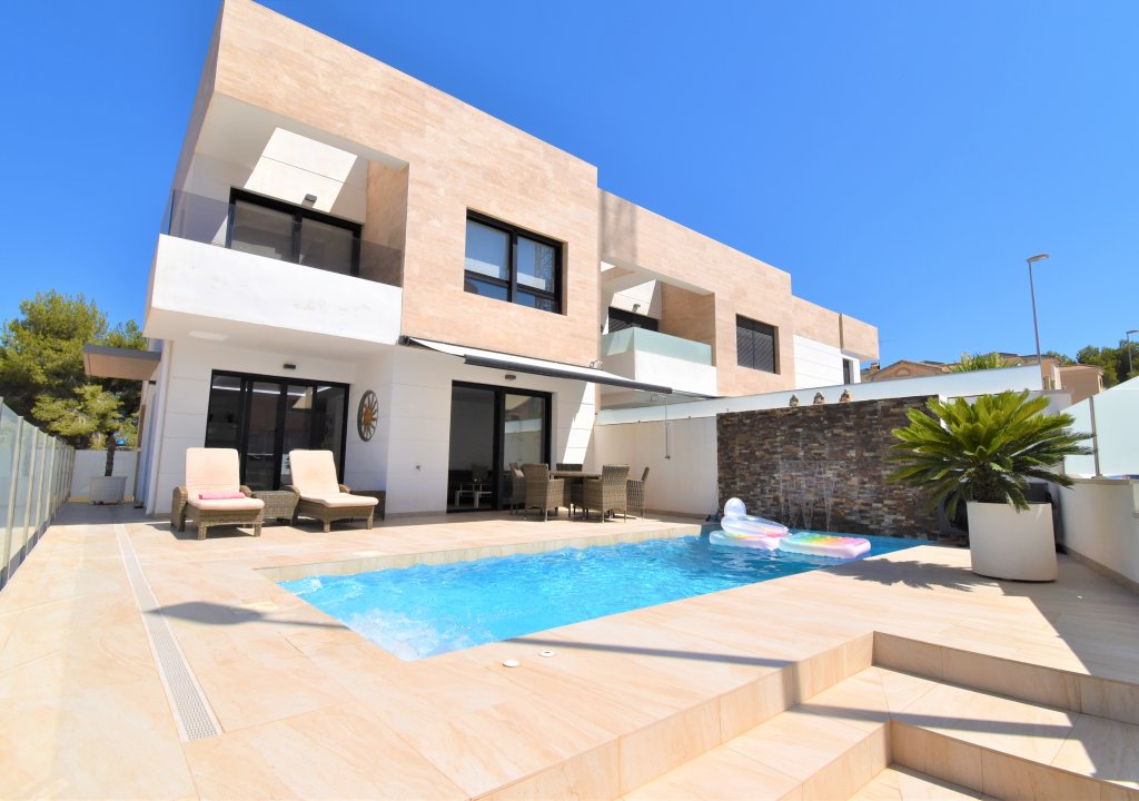 Reventa - Detached House / Villa - Orihuela Costa - Villamartin