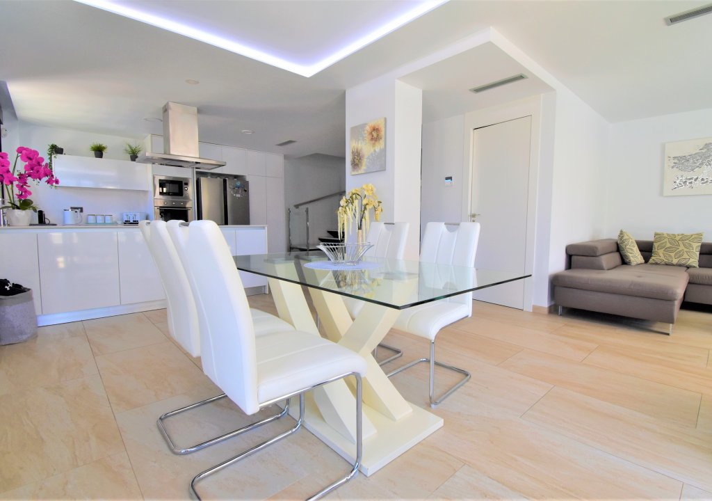 Reventa - Detached House / Villa - Orihuela Costa - Villamartin