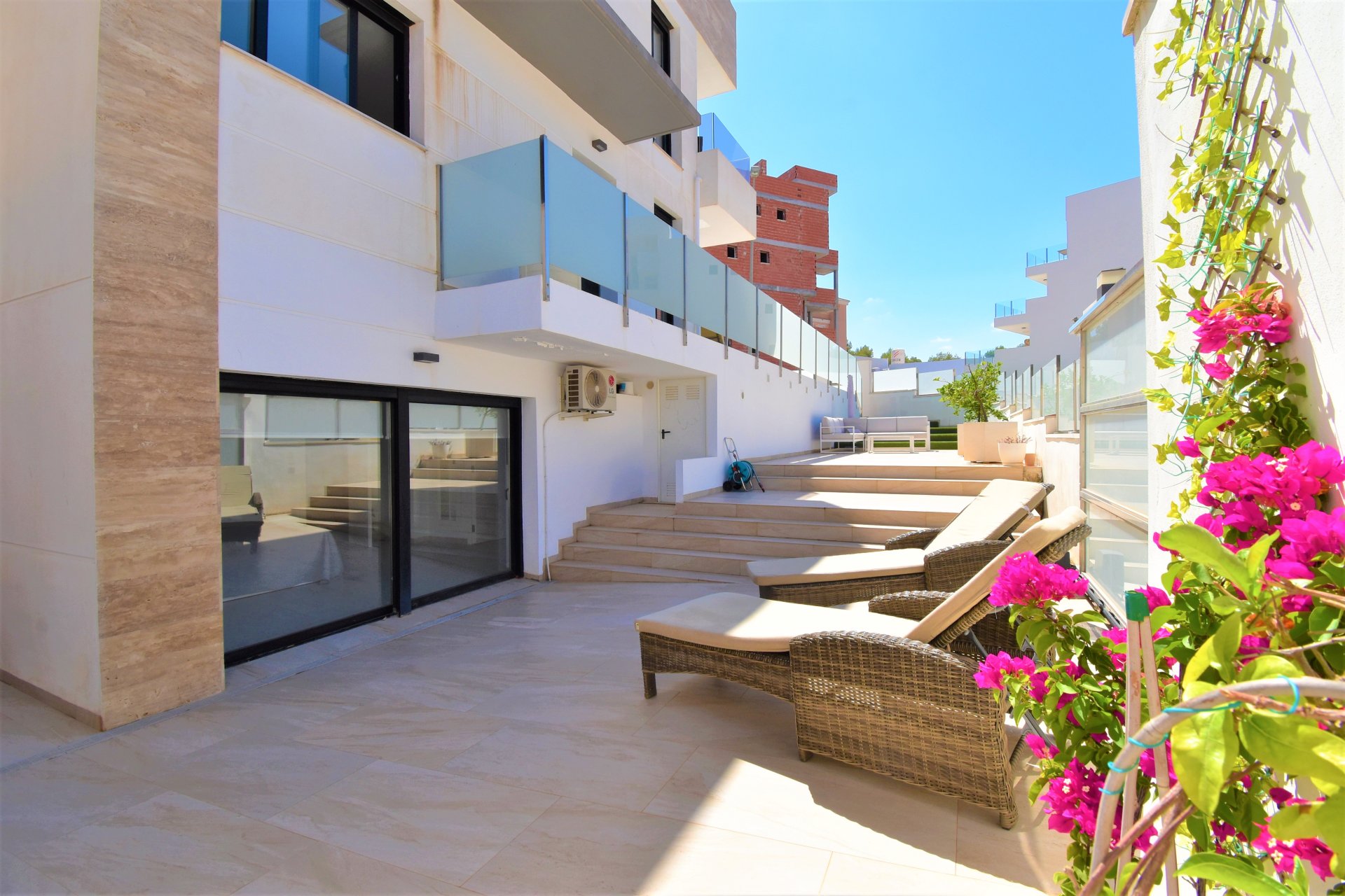 Reventa - Detached House / Villa - Orihuela Costa - Villamartin