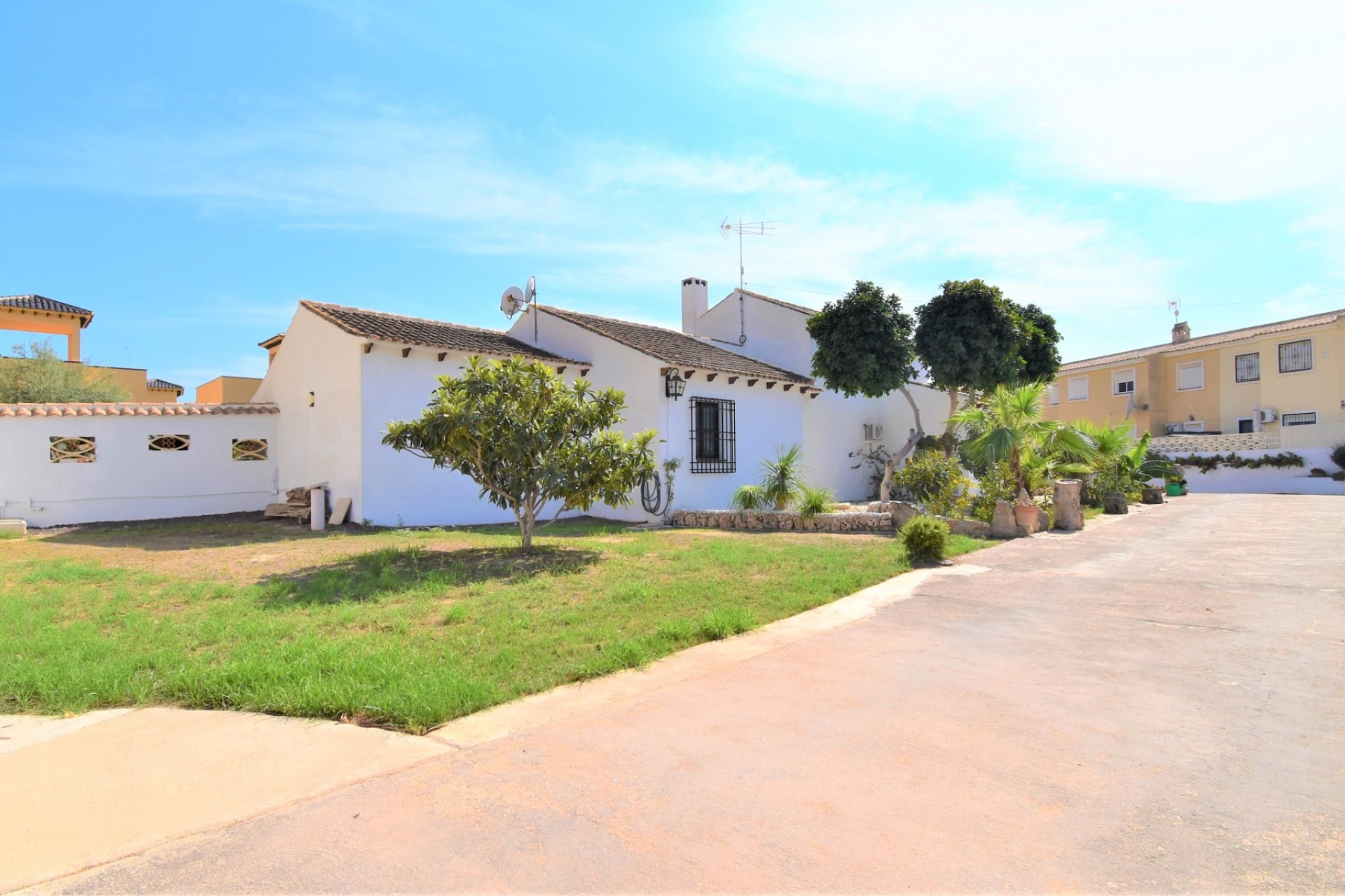 Reventa - Detached House / Villa - Orihuela Costa - Villamartin