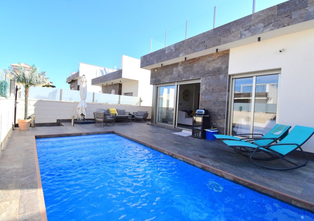 Reventa - Detached House / Villa - Orihuela Costa - Villamartin
