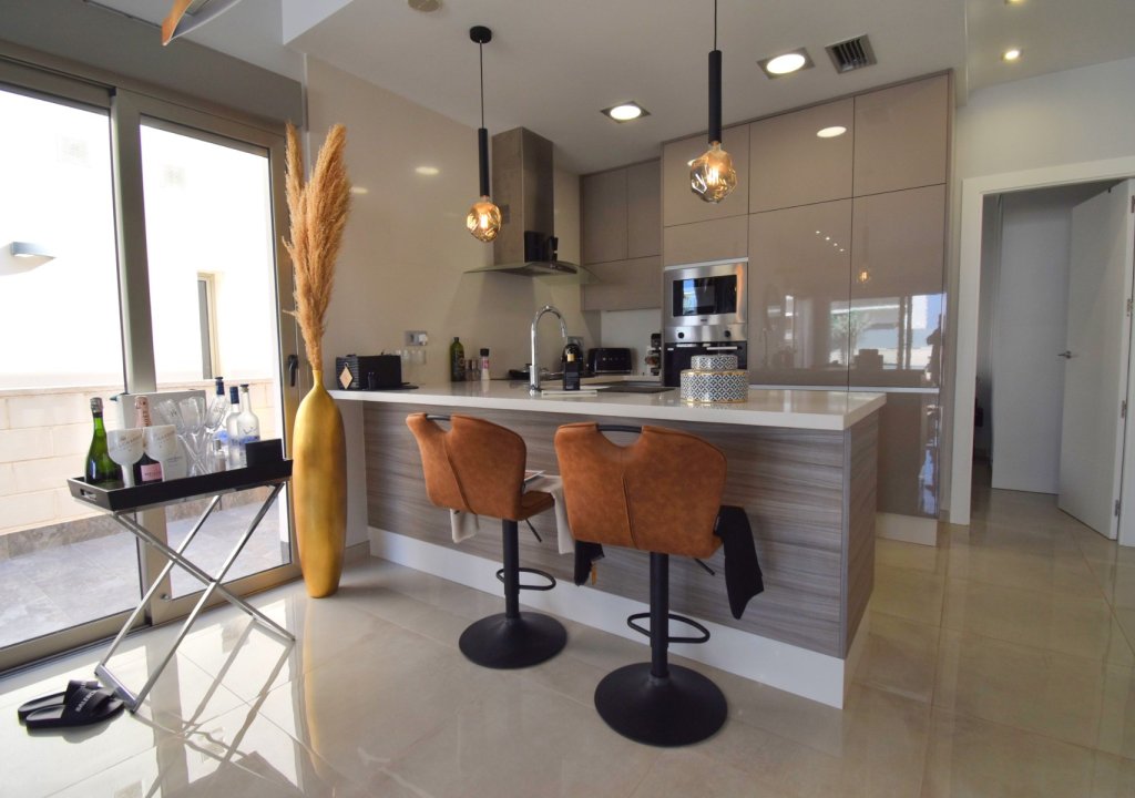 Reventa - Detached House / Villa - Orihuela Costa - Villamartin