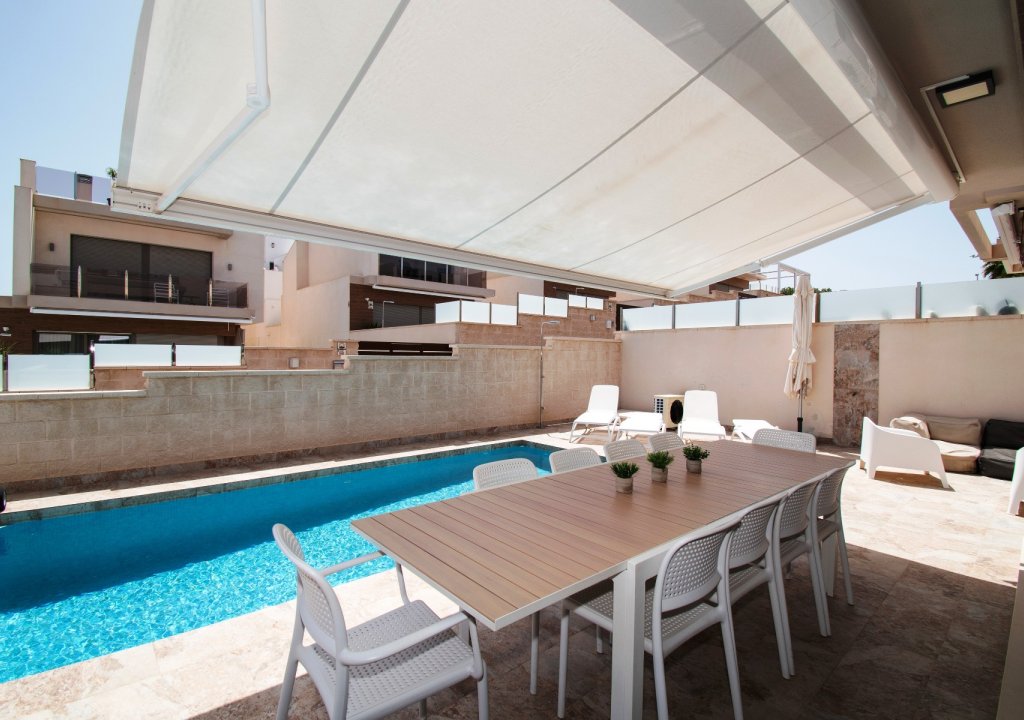 Reventa - Detached House / Villa - Orihuela Costa - Villamartin