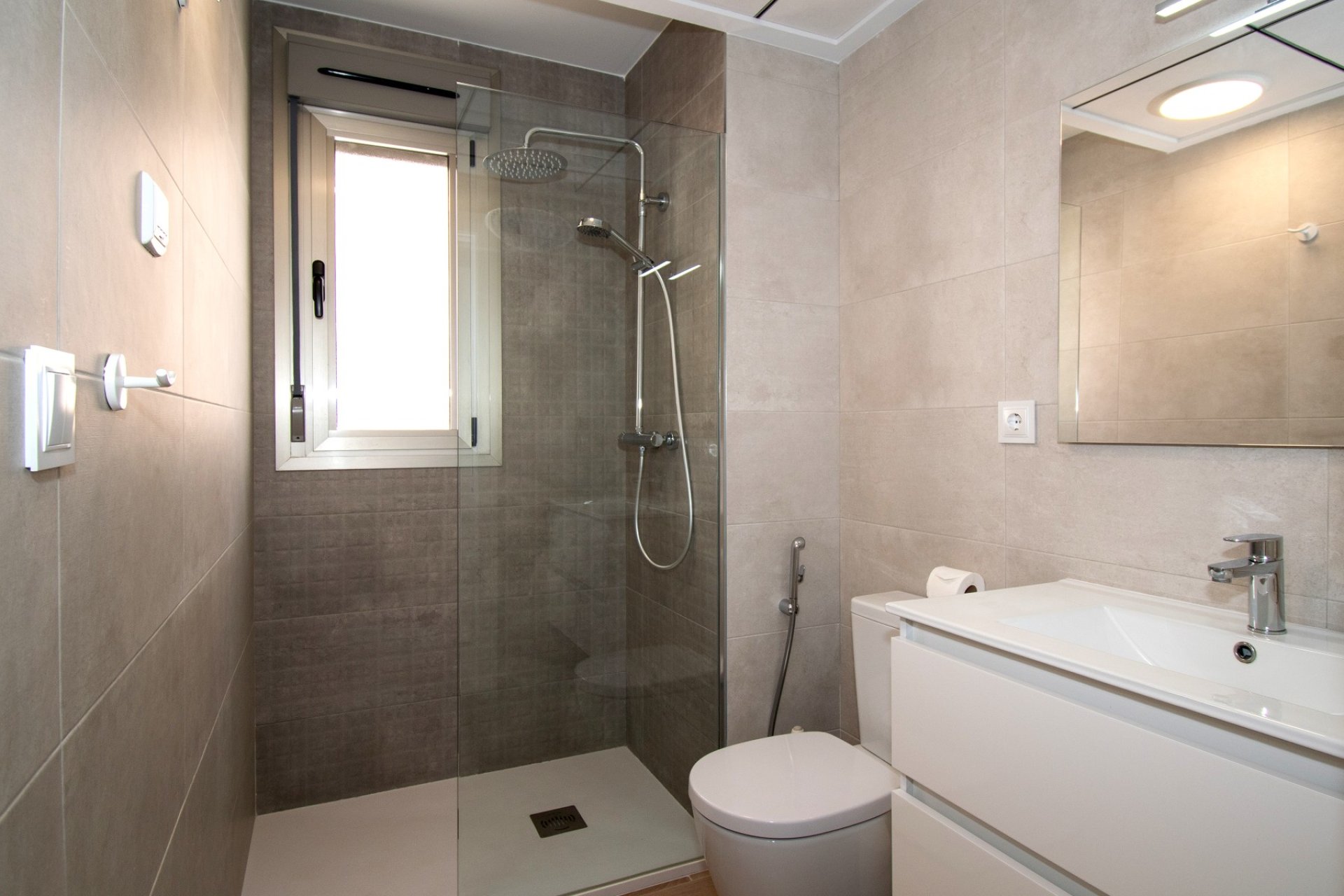 Reventa - Detached House / Villa - Orihuela Costa - Villamartin