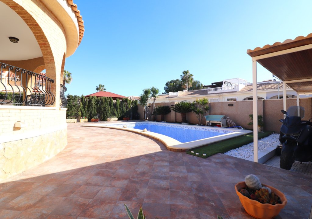 Reventa - Detached villa - Benijofar - Monte Azul