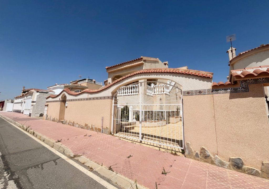 Reventa - Detached villa - Ciudad Quesada - Airstrip