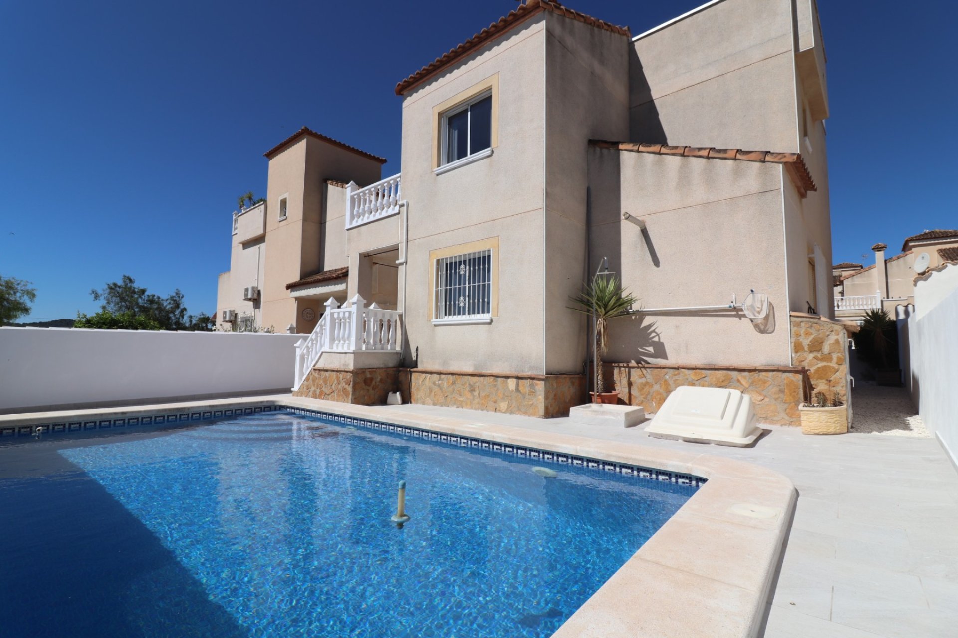 Reventa - Detached villa - San Miguel de Salinas - Lake View Mansions