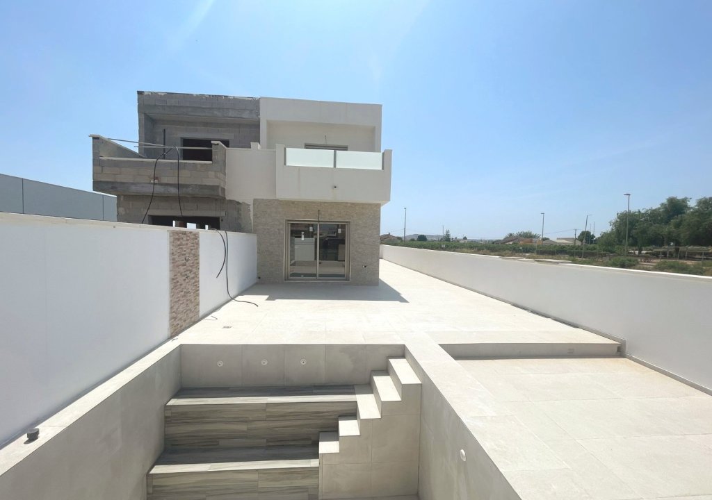 Reventa - Semi Detached - Daya Nueva