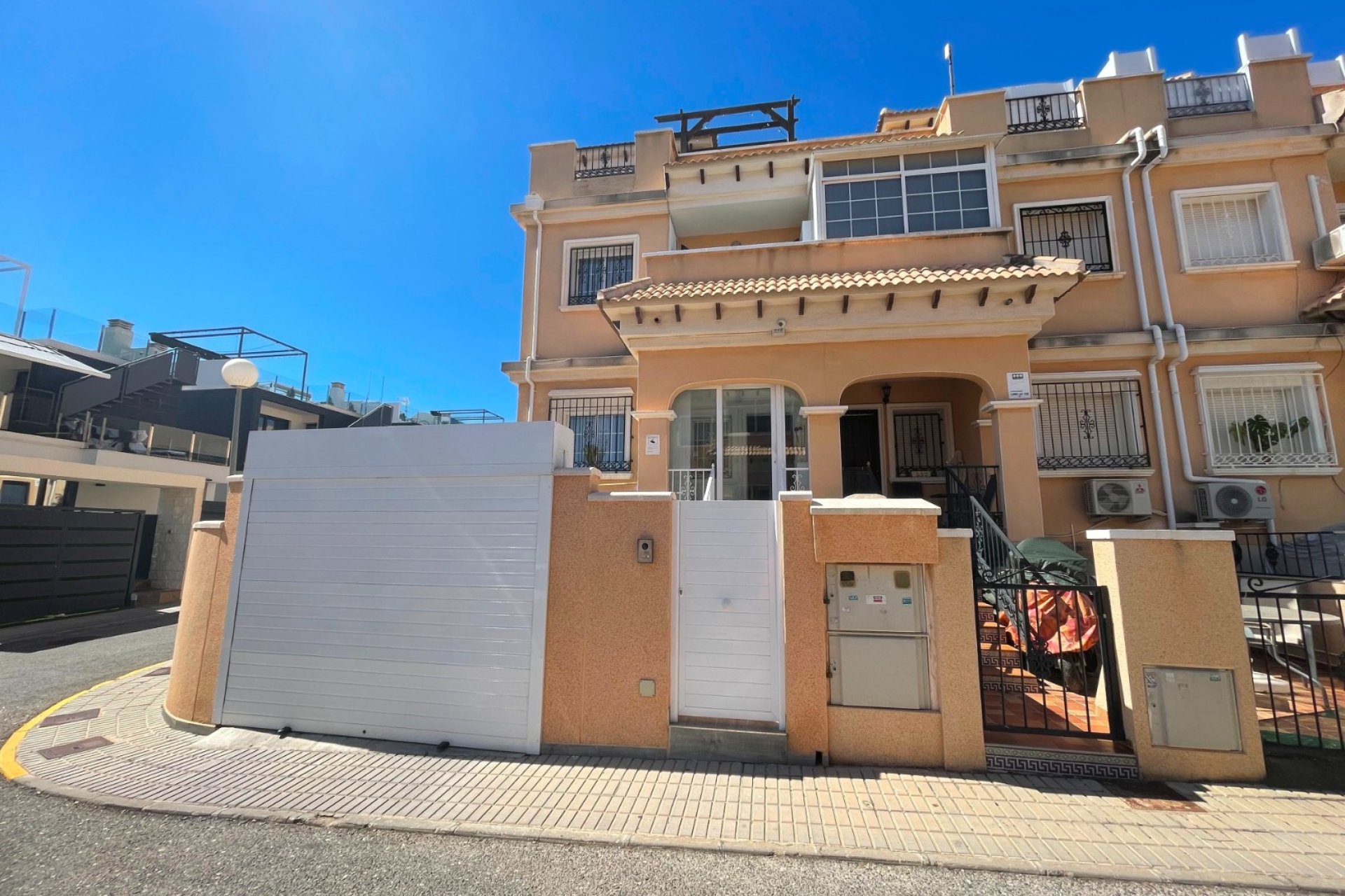 Reventa - Semi Detached Villa - Orihuela Costa - Villamartin