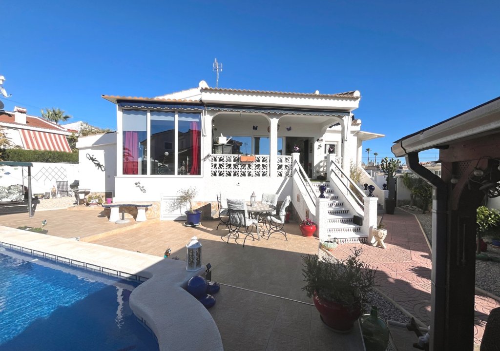 Reventa - Villa - Ciudad Quesada - Central Quesada