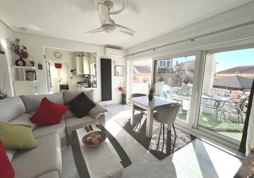 Reventa - Villa - Ciudad Quesada - Central Quesada