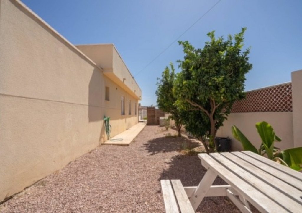 Reventa - Villa - Ciudad Quesada - Central Quesada
