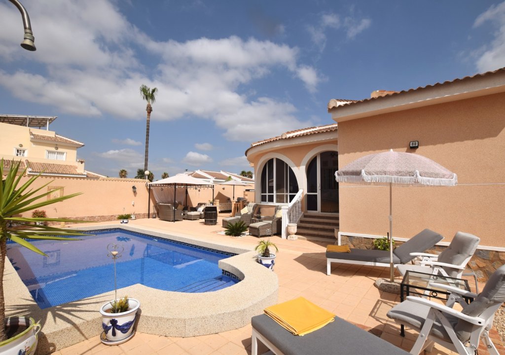 Reventa - Villa - Ciudad Quesada - Doña Pepa