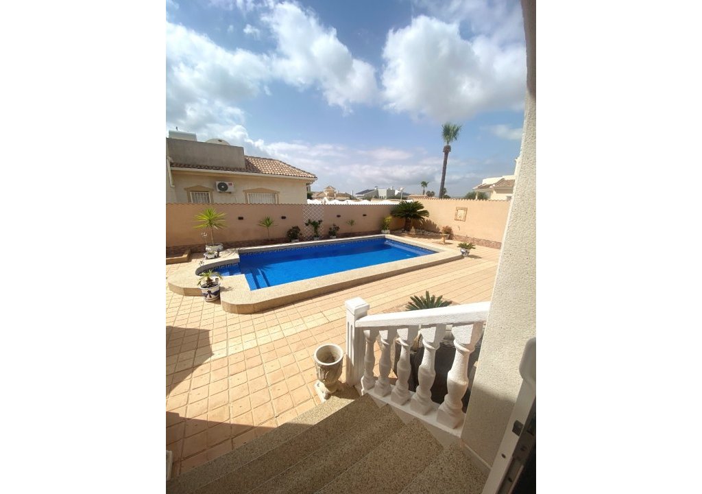 Reventa - Villa - Ciudad Quesada - Doña Pepa