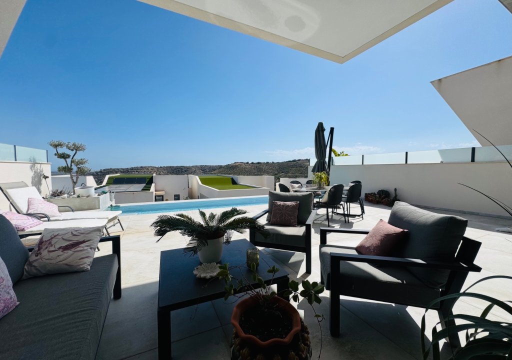 Reventa - Villa - Ciudad Quesada - La Fiesta