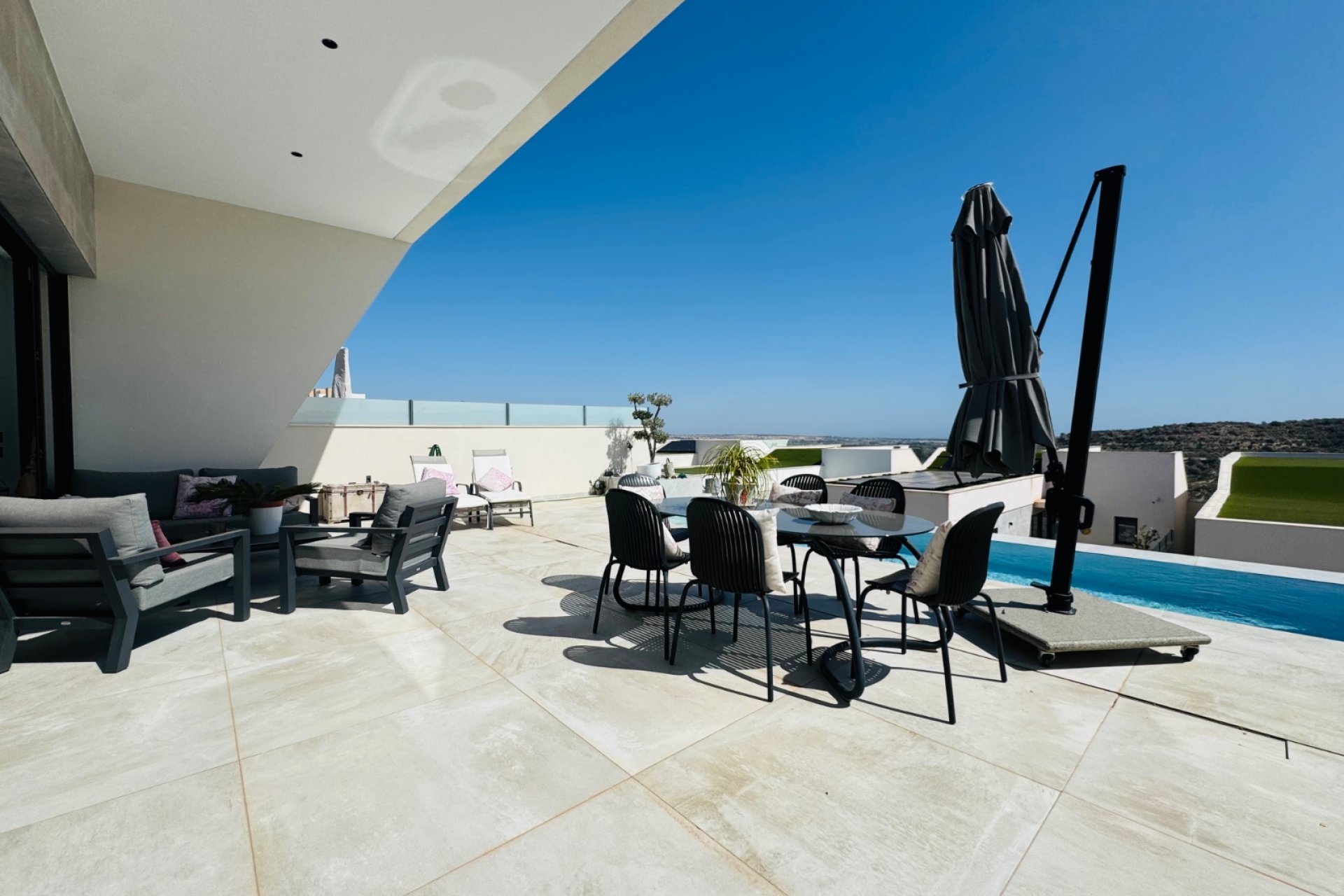 Reventa - Villa - Ciudad Quesada - La Fiesta