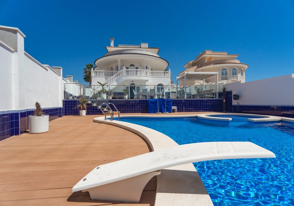 Reventa - Villa - Ciudad Quesada - La Fiesta