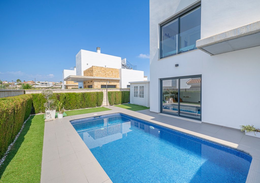 Reventa - Villa - Ciudad Quesada - Lo pepin