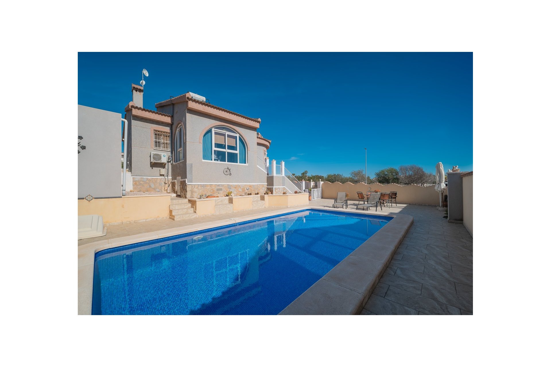 Reventa - Villa - Ciudad Quesada - Lo Pepin
