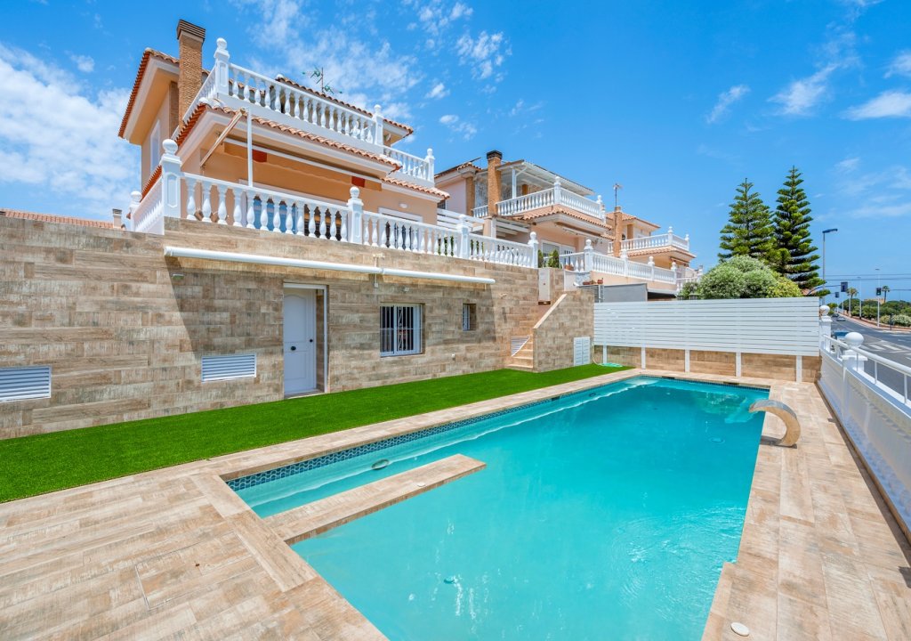 Reventa - Villa - Torrevieja