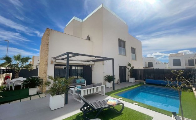 Semi Detached - Reventa - Ciudad Quesada - Pueblo Bravo