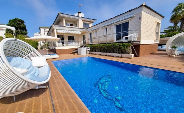 Villa - Herverkoop - Torrevieja - La Mata