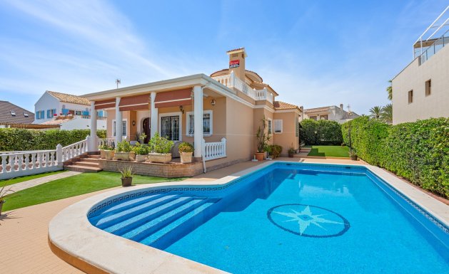 Villa - Herverkoop - Torrevieja - La Mata