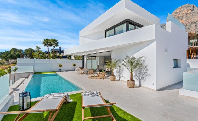 Villa - Nieuwbouw - Alicante - Urbanizaciones
