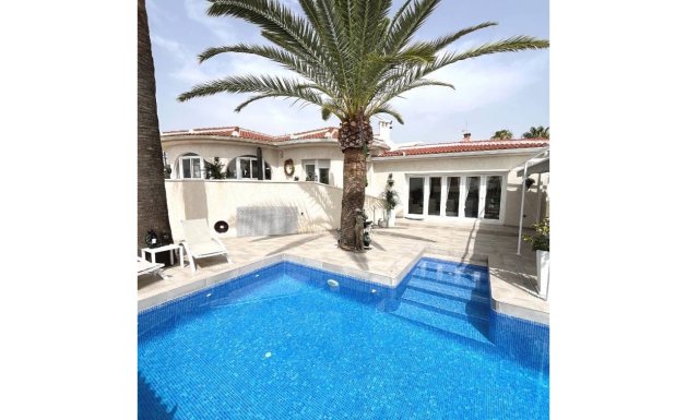 Villa - Resale - Ciudad Quesada - Town Center