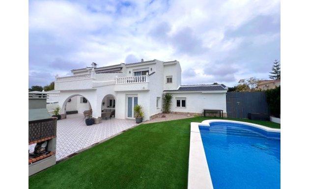 Villa - Resale - Ciudad Quesada - Town Center