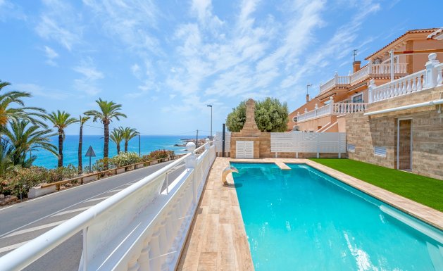 Villa - Resale - Torrevieja - Torrevieja