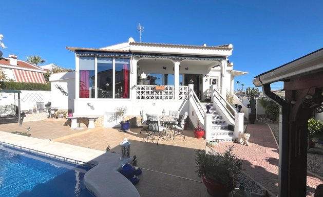 Villa - Reventa - Ciudad Quesada - Central Quesada