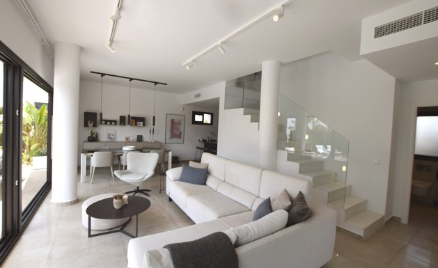 Reventa - Detached House / Villa - Ciudad Quesada - Airstrip