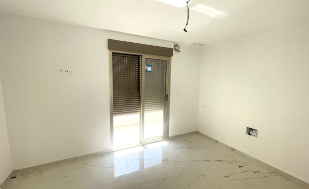 Reventa - Semi Detached - Daya Nueva