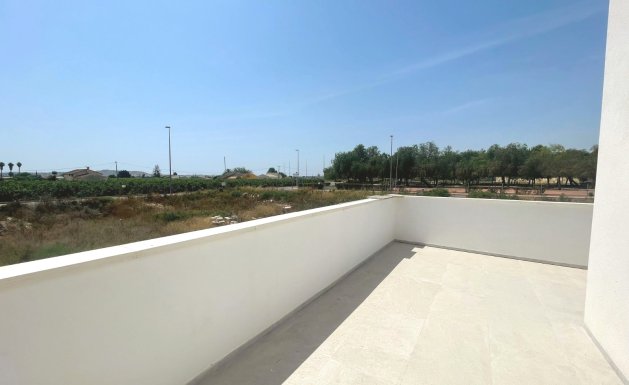 Reventa - Semi Detached - Daya Nueva