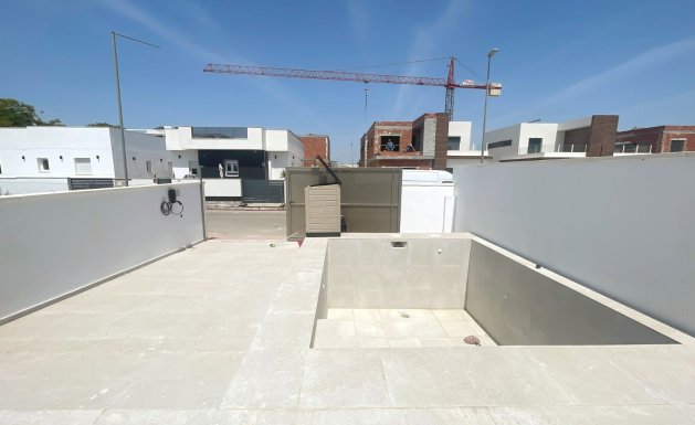 Reventa - Semi Detached - Daya Nueva