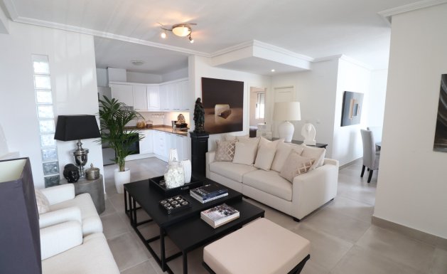 Herverkoop - Detached House / Villa - Orihuela Costa - Los Balcones