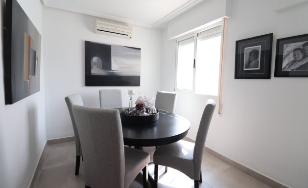 Herverkoop - Detached House / Villa - Orihuela Costa - Los Balcones