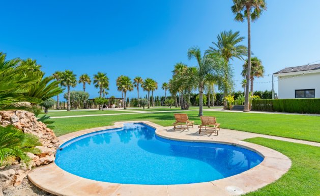Resale - Villa - Elche/Elx