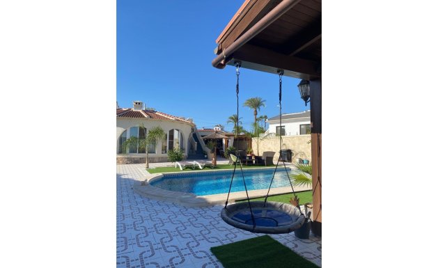 Resale - Villa / Detached - Ciudad Quesada - Quesada Center
