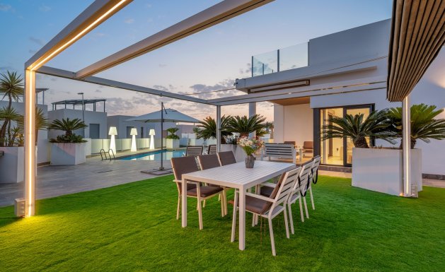 Resale - Villa - Orihuela Costa - Villamartín