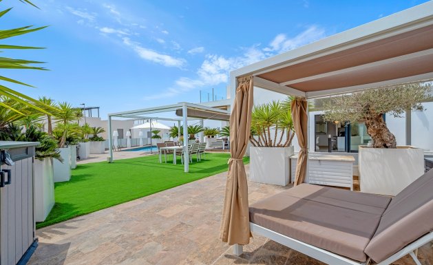 Resale - Villa - Orihuela Costa - Villamartín