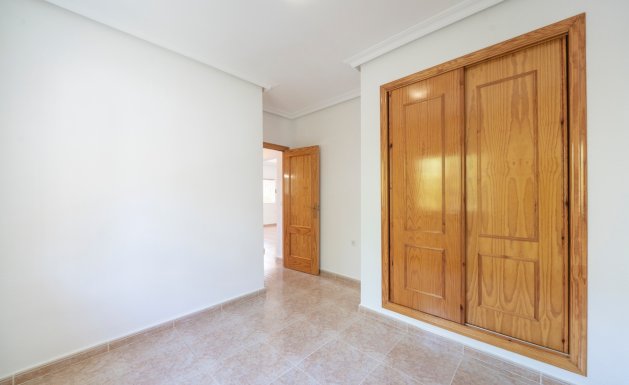 Resale - Villa - Algorfa