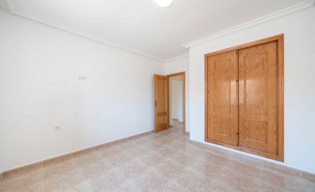Resale - Villa - Algorfa