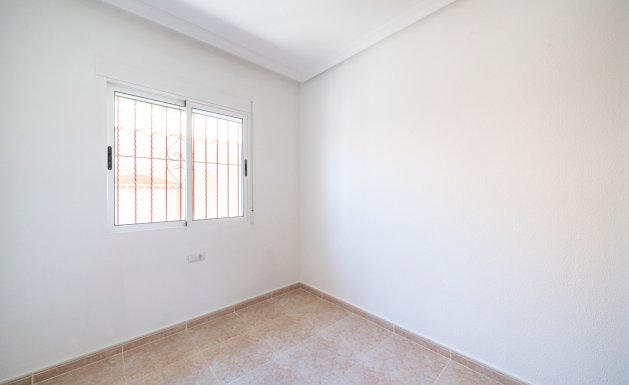 Resale - Villa - Algorfa