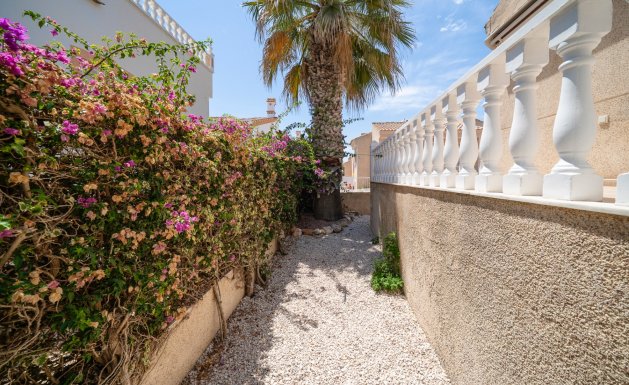Resale - Villa - Algorfa