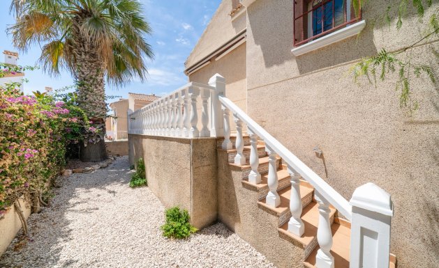Resale - Villa - Algorfa