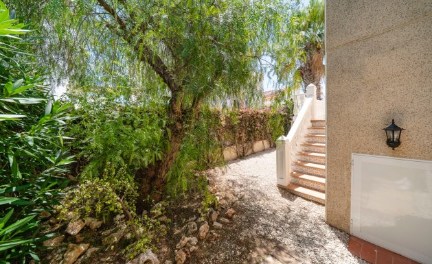 Resale - Villa - Algorfa