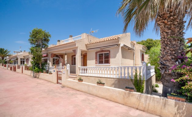Resale - Villa - Algorfa