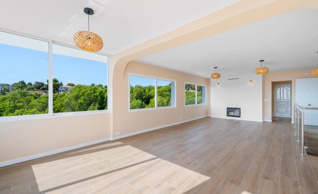 Resale - Villa - Alicante - La Nucía